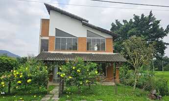 Imagem 2: Vendo casa em condomínio alto padrão. Bairro: Tinguá, Nova Iguaçu