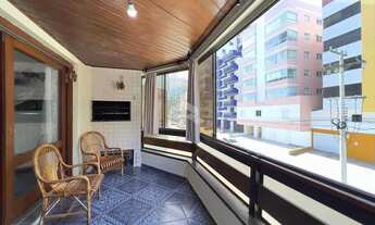 Imagem 4: Apartamento com 3 dormitórios/quartos mobiliado com box/vaga de empregada no Centro de Cap