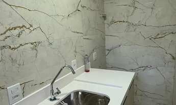 Imagem 7: CASA DE ESQUINA, COM 02 SUITES, E 01 SALA COMERCIAL EM ITAPEMA!!!