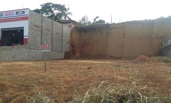 Imagem 4: Lote 20x20 ao lado de Maurício Pneus Ubaíra