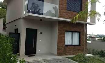 Imagem: Casa de condomínio em Rua Júlio Frank