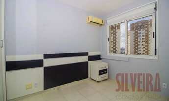 Imagem 7: Apartamento reformado com 3 dormitórios, suíte, churrasqueira e 2 vagas na Assis Brasil