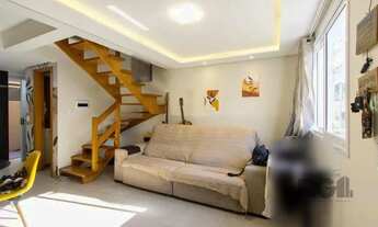 Imagem 3: Casa em condomínio, possui 2 dormitórios, sala para 2 ambientes e 1 vaga