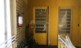 Imagem 2: Apto no Conjunto Habitacional Rio Preto I (11 a 12) com 3 dormitórios, sala, coz e wc