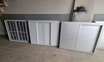 Imagem 2: Todas novas de alumínio e vidro