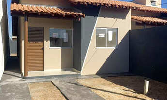 Imagem: Casas novas em várzea Grande muradas