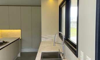 Imagem 5: Casa de condomínio para venda 4 suítes semi-mobiliada Caledônia - Camboriú - SC