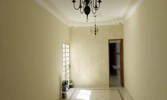 Imagem 2: Casa térrea com terreno grande em excelente localização em Indaiatuba