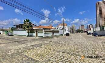 Imagem 2: Casa comercial na Amintas Barros com 644 m² de terreno e 390m²2 de área construída para lo