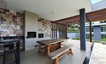 Imagem 2: Sítio Maravilhoso com Casa de 320m² Dois Pavimentos em Condomínio Fechado