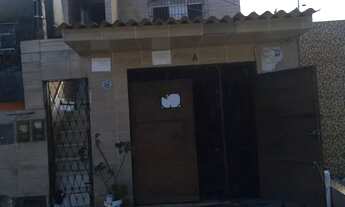 Imagem: Duas casa uma embaixo é outra em cima