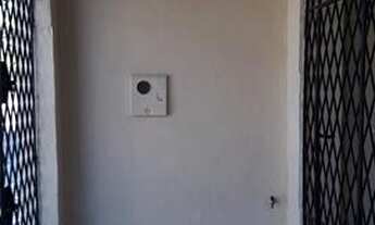 Imagem 2: Casa duplex, com 02 quartos, sendo uma, suíte, mais 01 banheiro, cozinha, salae garagem! P