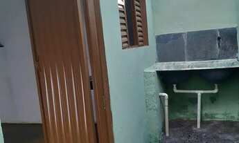 Imagem 2: Aluga-se um barracao leia o anuncio