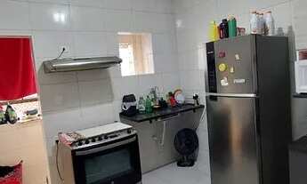 Imagem 3: Encruzilhada - Prédio 3 andares - 3º andar - 2 dormitórios, suíte - garagem demarcada