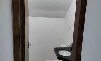 Imagem 2: Sobrado com 2 Dormitórios em Condomínio no Maracanã, Última Casa com Grande Quintal