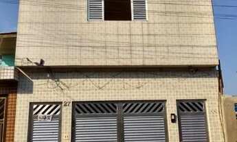 Imagem: Aluga-se quarto,cozinha e banheiro 700,00