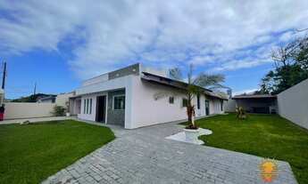 Imagem: Casa alto padrão a 150 metros da praia