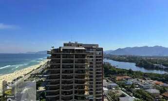 Imagem 7: LA RESERVE - AV LÚCIO COSTA - FRONTAL MAR - excelente 2 quartos modernizado