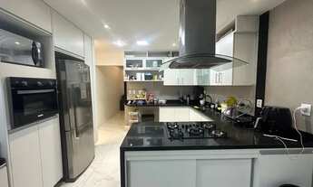 Imagem 4: Casa triplex em condomínio em Jardim Camburi