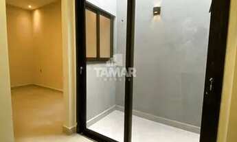 Imagem 4: Casa para Venda em Uberlândia, Alto Umuarama, 3 dormitórios, 1 suíte, 3 banheiros, 4 vaga