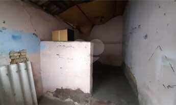 Imagem 7: Casa térrea antiga na Parada Inglesa