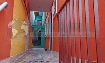 Imagem 2: Sobrado para Venda em Taboão da Serra, Jardim Trianon, 1 dormitório, 1 banheiro, 1 vaga