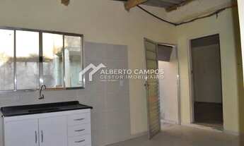 Imagem 2: Casa térrea muito bem conservada próxima de comércios e vias de acesso e transporte public