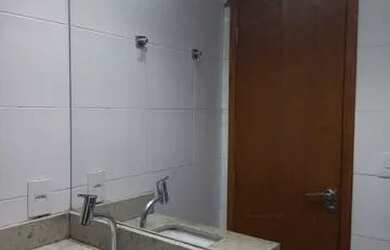 Imagem 6: Apto com 3 quartos , 2 banheiros e uma vaga na garagem