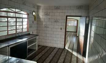 Imagem 3: Aluga-se Casa em Oriente - SP, Rua Carlos Campeão nº178 - Região central