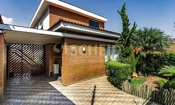 Imagem 2: Maravilhosa casa ,TODA reformada, 5 vg, 4dorm, sendo 1 suite master, piscina climatizada