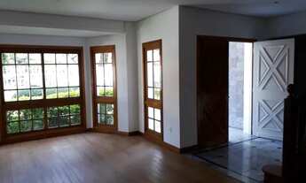 Imagem 3: Casa de 567 metros quadrados no bairro Três Figueiras com 4 quartos