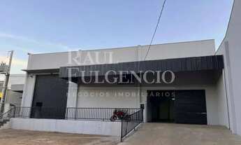 Imagem: Barracão para alugar na Avenida Dez de