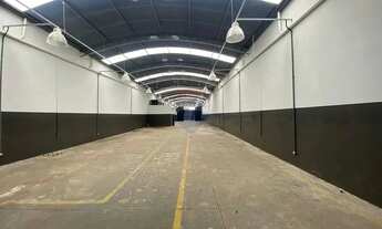 Imagem: GALPÃO / BARRACÃO para alugar- pé direito