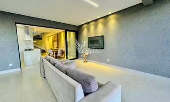 Imagem 6: Triplex com 211 m², 3 suítes plenas, área gourmet, piscina e porcelanato no Jardim Vitória