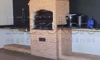 Imagem 4: Linda casa com quintal amplo