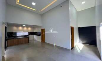 Imagem 5: Casa térrea com 3 suítes plenas, incluindo uma master com closet