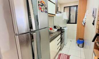 Imagem 2: Vendo apartamento 2/4 com duas vagas de garagem