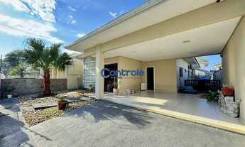 Imagem: Casa com 03 dormitórios no bairro Pedra