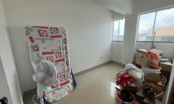 Imagem 6: Apartamento 2 quartos com elevador primeiro andar de meio bem ventilado com luz individual