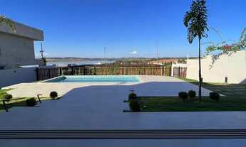 Imagem 6: Casa de condomínio térrea para venda possui 350 metros quadrados com 3 quartos