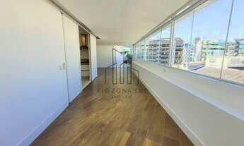 Imagem 7: Cobertura linear no Leblon com 247m2, reformada, 2 vagas
