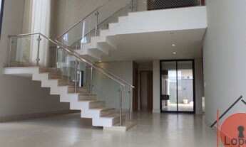 Imagem 3: Casa sobrado em condomínio com 5 quartos no Portal do Sol Green - Bairro Residencial Goiân