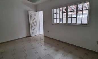 Imagem 2: Casa para venda tem 136 metros quadrados com 3 quartos em Jardim Nova Poá - Poá - São Paul