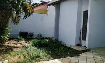 Imagem 2: Casa para aluguel possui 200 metros quadrados com 4 quartos