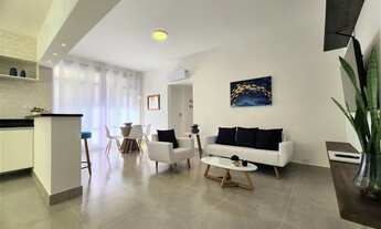 Imagem 6: Apartamento para venda na praia de Pitangueiras, 03 dormitórios, com sacada, na quadra da