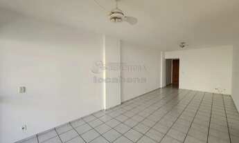 Imagem 2: Centro - Apartamento com 03 dormitórios com armários e sacadas