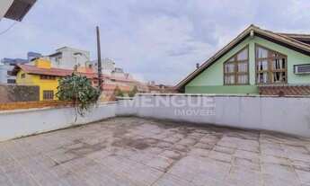 Imagem 4: Casa residencial com 3 dormitórios e 4 vagas no bairro Jardim Itu Sabará em Porto Alegre c