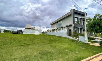 Imagem 3: Terreno em Condomínio Fechado em Mirassol: Viva com Conforto e Segurança no Terras Alphavi