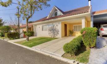 Imagem 2: Casa térrea em condomínio, semi mobiliada, com churrasqueira e amplo ático!