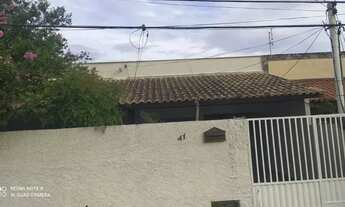 Imagem 2: Parque Califórnia: Casa com 3 Quartos e 2 Vagas por R$320 Mil!